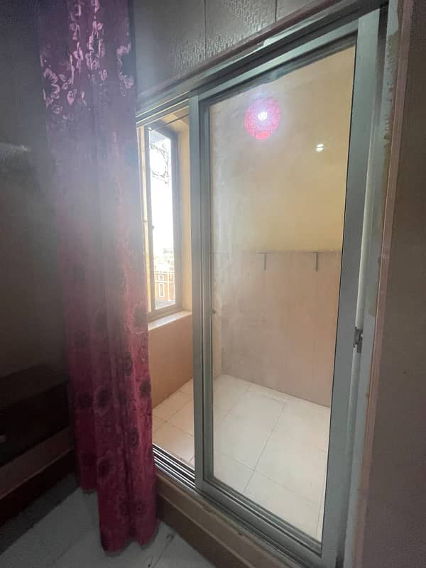 1 Bedroom Fully Furnished Flat For Sale In Block H-3 Johar Town Lahore 3