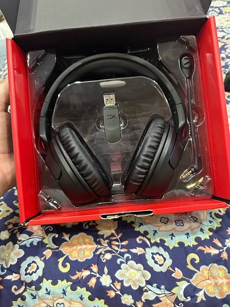 HYPERX CLOUD FLIGHT WIRELESS HEAD PHONES 2