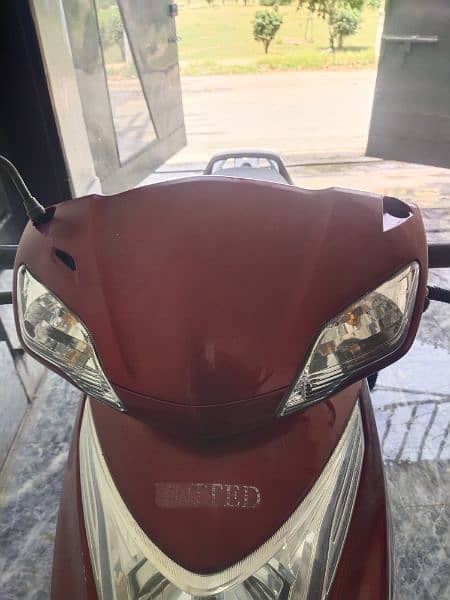 United Scooty urgent for sale 175000 O322,7965,996 4