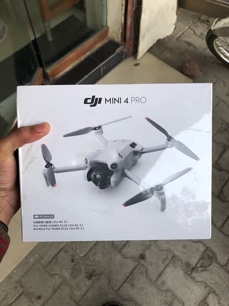 DJI Mini 4 Pro with Combo 2