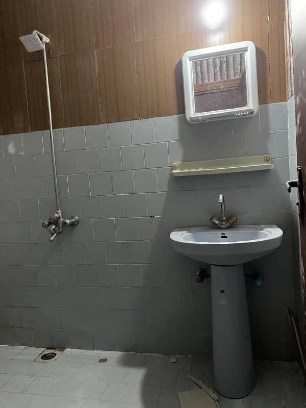 2 Bedroom Flat For Sale In Block G-1 Market Johar Town Phase 1 Lahore 2