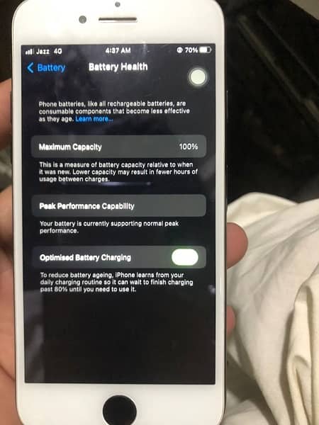 iPhone 7 pta approved 128 gb or battery change hai 2