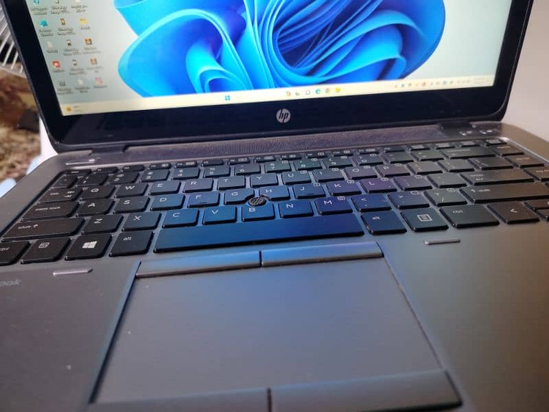 HP elite book g2 840 core i7 touch and type urgent 1