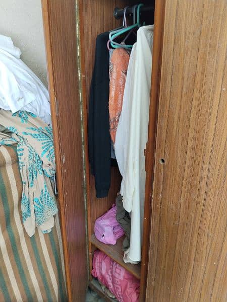 wardrobe/ cupboard 4 feet width × 6 feet height × 2 feet depth 1