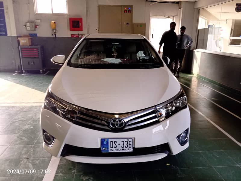 Toyota Corolla GLI Automatic 2015 4