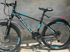 26MTB mountain bike bicycle lush condition for sale