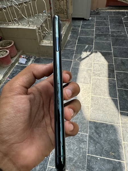 iphone 11  pro max non pta 1