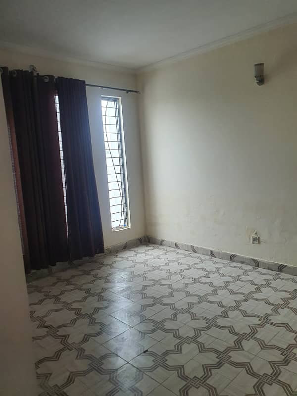 5 marla house for sale khayaban e amin 9