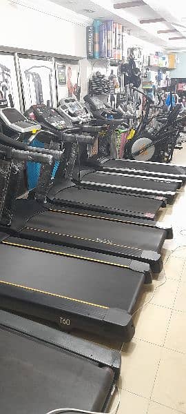 Life Fitness USA Import Treadmill Machine 03074776470 5
