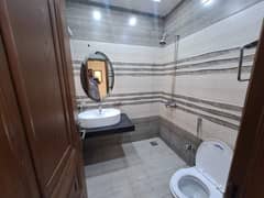 Rent Rent Rent 
10 Marla upper Portion for rent Rafi block 
3 bedrooms with attach
washroom kitchen tv lonch Terris store room. 
Demand @52k. vizit any time pic's available.