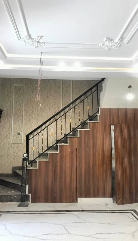5 Marla Brand New Lower Portion For Rent In Park View City Lahore. 1
