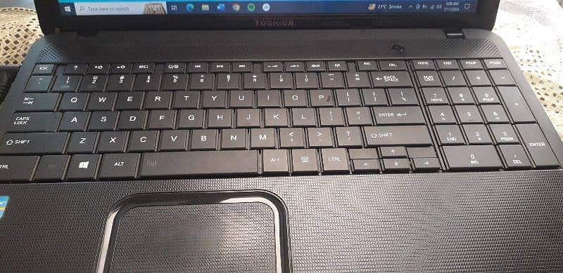 Toshibha laptop for sale 0