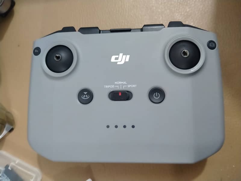 DJI mavic air 2 fly more combo in excellent condition. 5