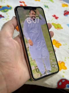 my iphone xs max 64 gb jv approved bettry health 86 golden clour