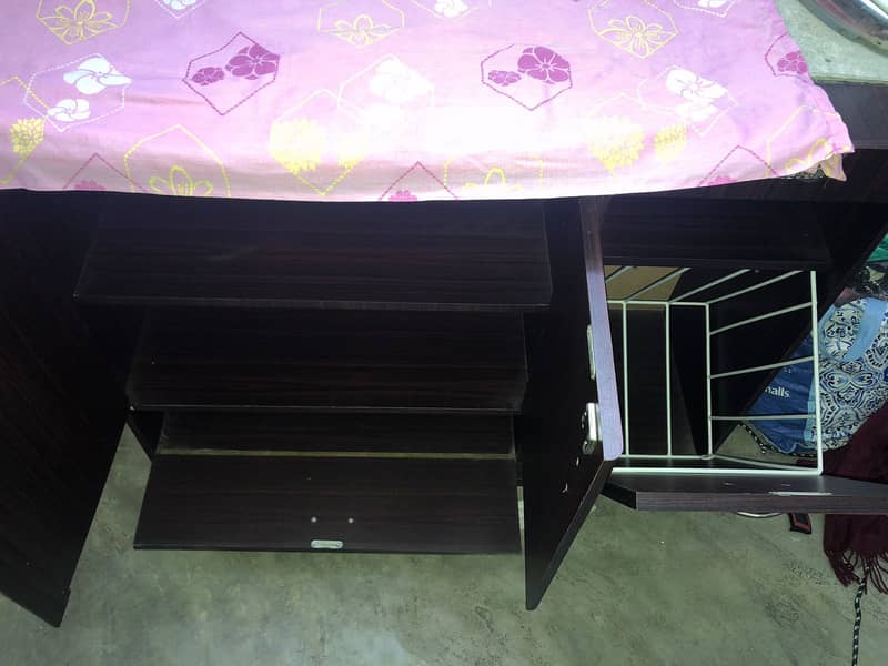 Iron Stand for Sale (Price Negotiable) 3