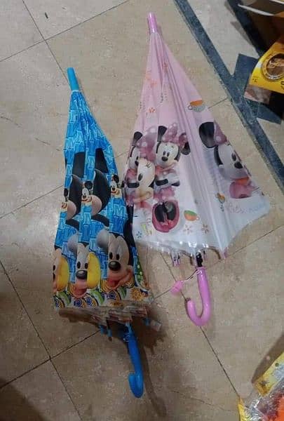 Toys, Fan, Swimming pool, Umbrella 11