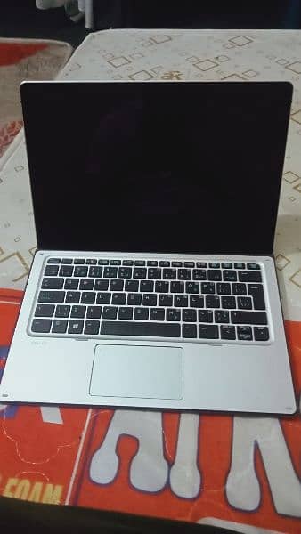 hp laptop mackbook and tablet 5