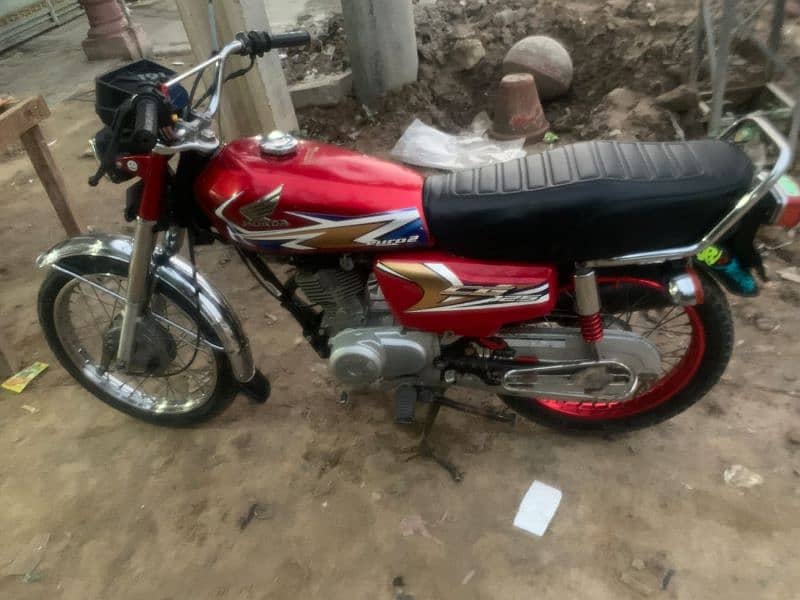 Honda 125CG red Chaska Party Door 0