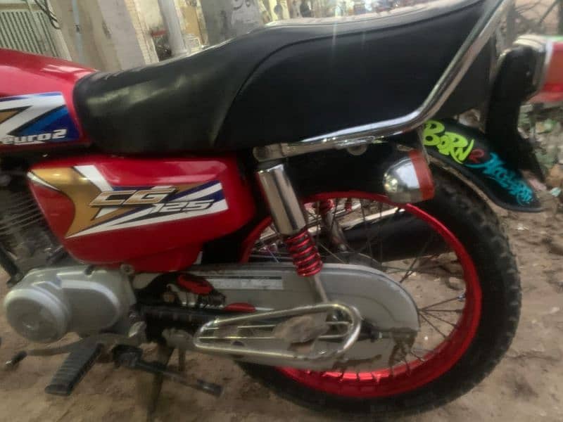 Honda 125CG red Chaska Party Door 3