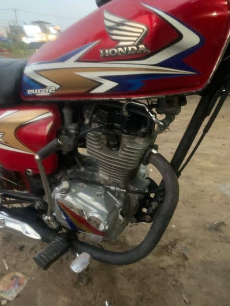 Honda 125CG red Chaska Party Door 5