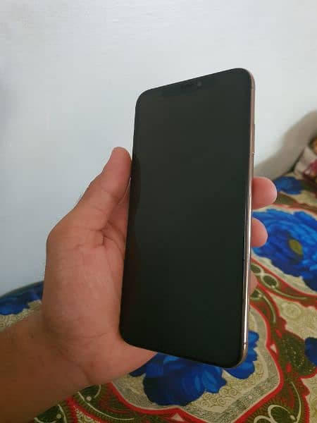 IPhone xs max (64 Gb Non PTA ) 9