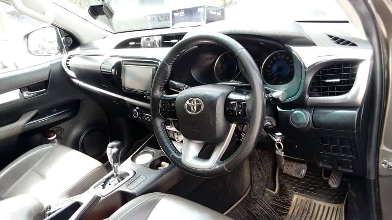 Toyota Revo  3.000cc model 2017 8