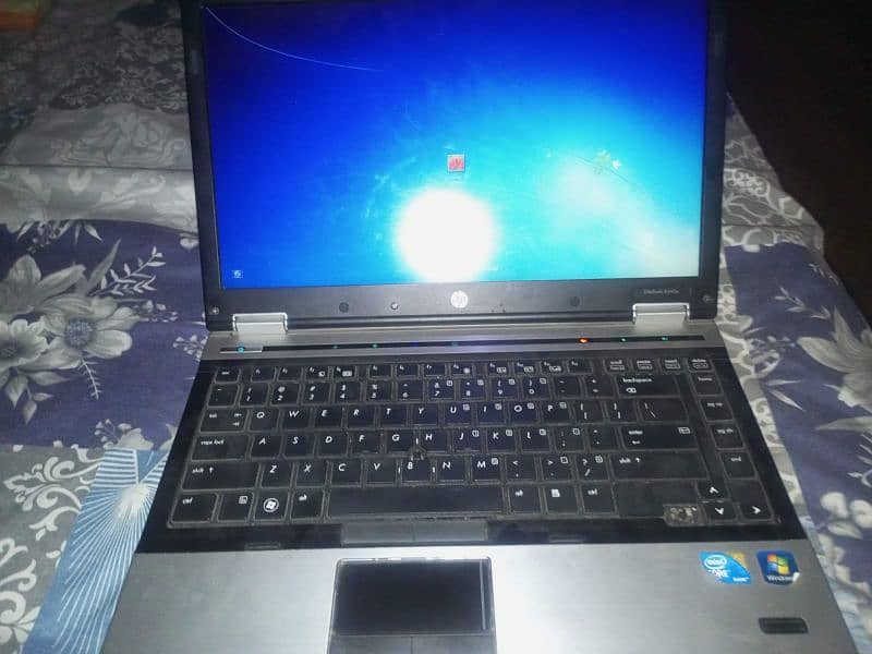 Laptop hp  03246666014 what's app only 2