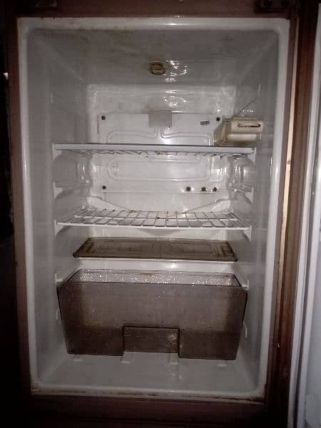 Dawlance Fridge 03052316588 4