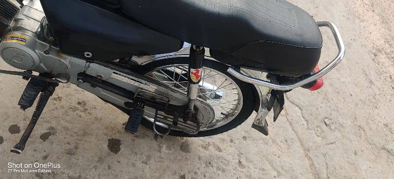 Honda CD70 15 Modal all ok bike ha Eghla or Pechla Tire nu installed 4