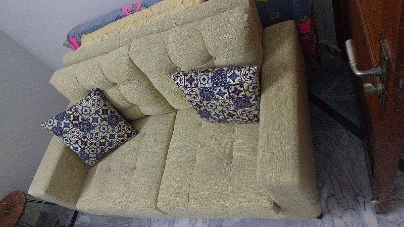 5 seater sofa in a good condition  1