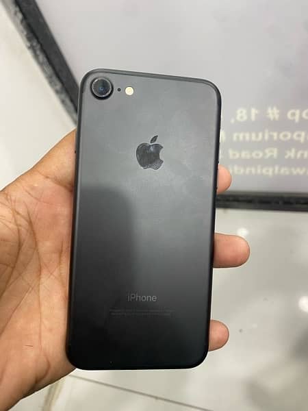 iPhone 7 32GB Non-PTA Factory Unlocked 2