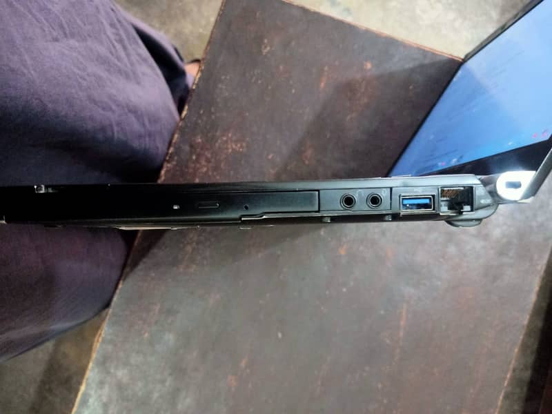 Toshiba Portege R830 Laptop For Sale 4