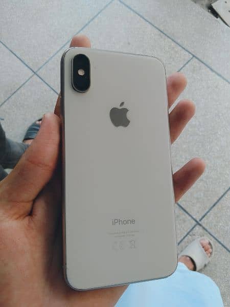 iPhone xs 64 non PTA 5