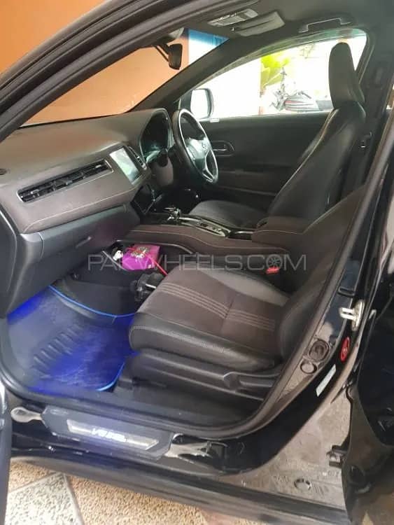 Honda Vezel Hybrid RS Honda Sensing 2019 7