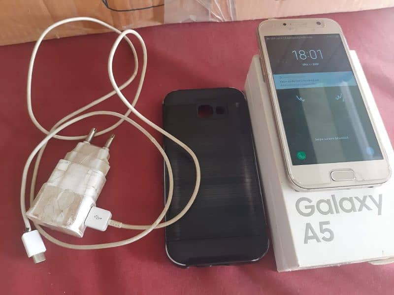 Samsung A5-2017 with Box & Charger 3