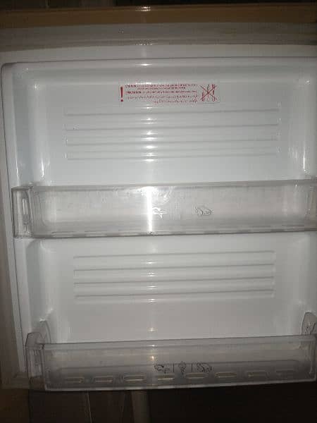 PEL Double Door Fridge In Good Condition 5