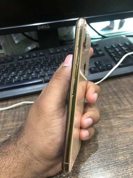 I phone xs max  unlock e sim  activate 3