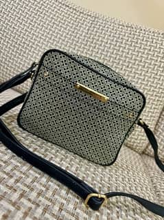 Tomy Hilfiger coded crossbody 0