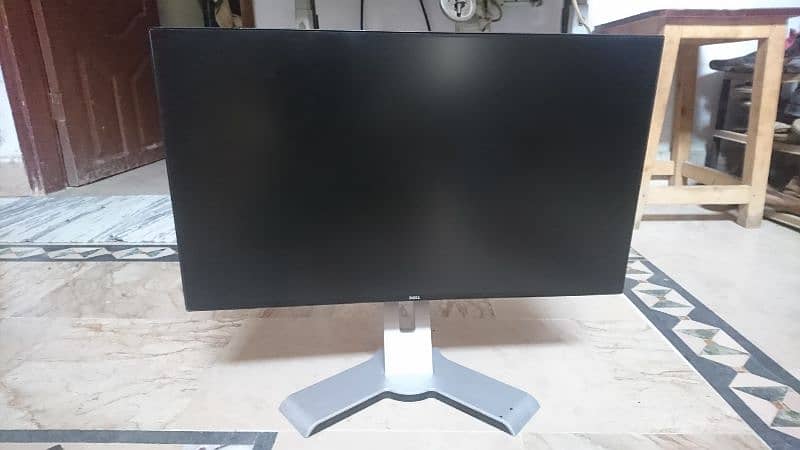 Dell monitor 24" Border less 2