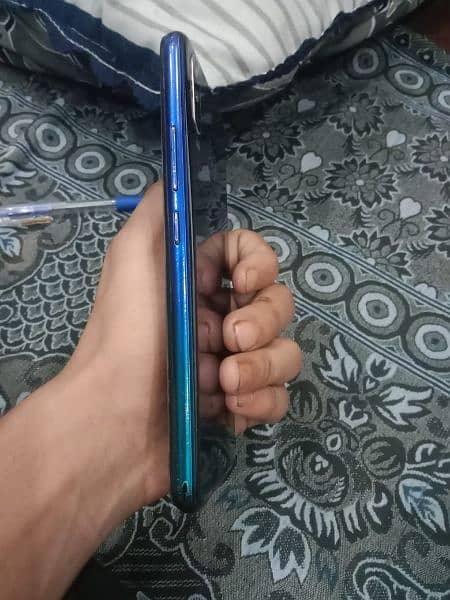 vivo 1901  serious buyer contact 4