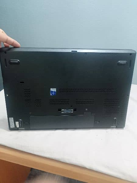 Lenovo T560 | SSD 250 | Ram 8.00 Gb | i5-6300U | 2.4GHZ Processor 3