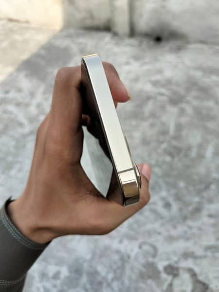 iPhone 13 pro max gold 128gb factory unlocked with box 7