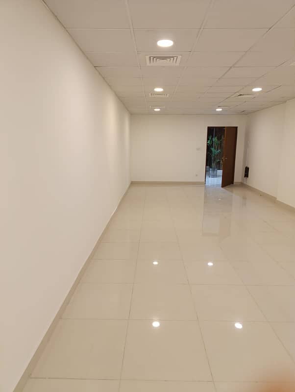 745 sqft office available for rent 7