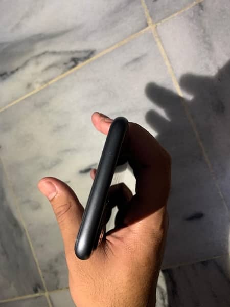 IPHONE 11 JV URGENT SALE WP 03169507160 4