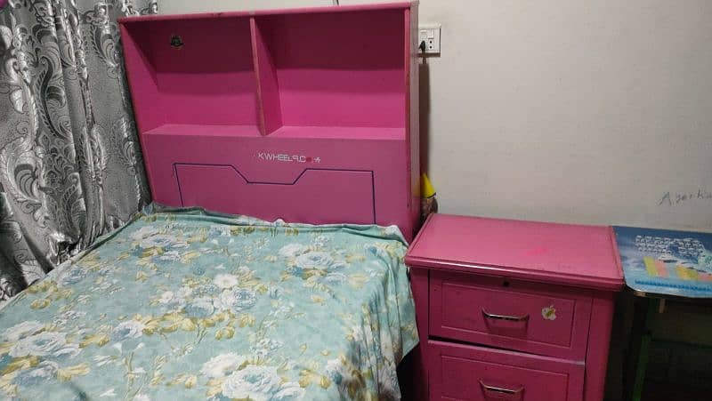 Kids single bed 0