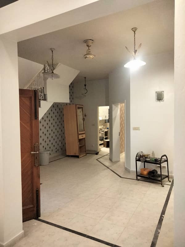 MIAN ESTATE OFFERS 5 MARLA 2 STOREY TILE FLOORING INDEPENDENT HOUSE FOR RENT FOR FAMILY 2