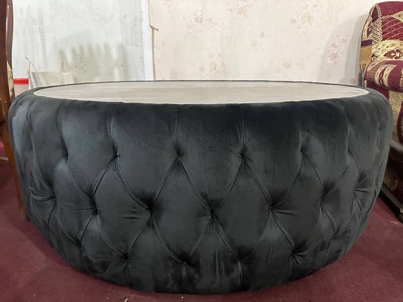 luxury velvet round center table 1