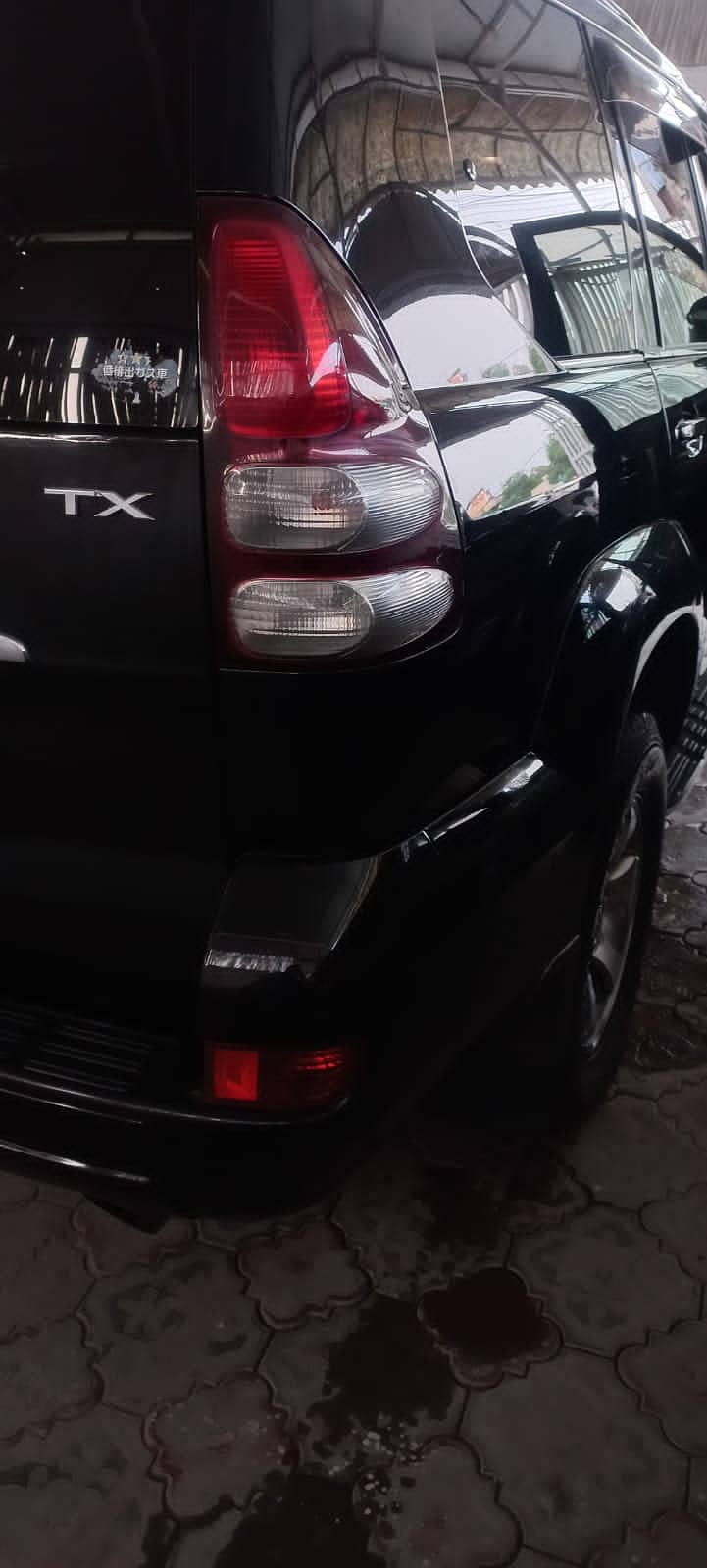 Prado 2008 registred 2013 black 2700 seven seater  ful petrol Lahoreit 4