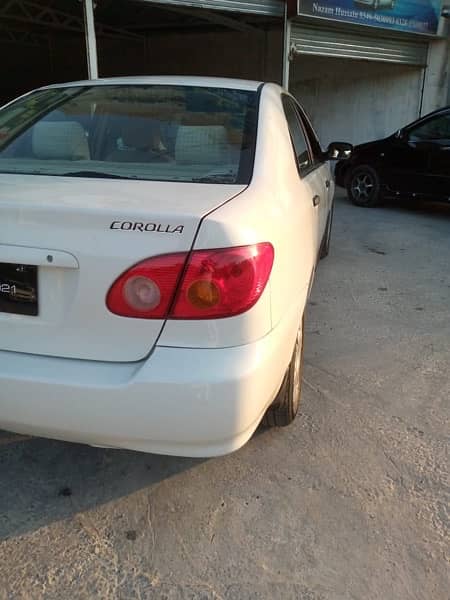 Toyota Corolla 2.0 D 2004 14