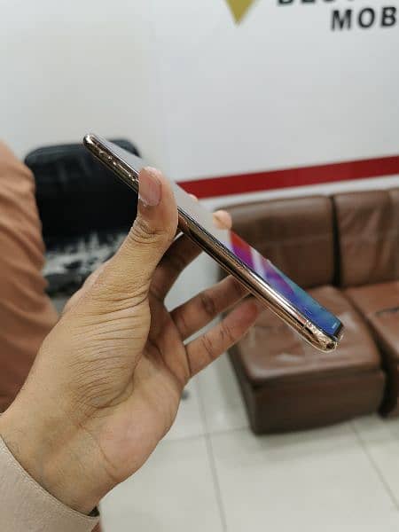 I phone XS Max 512gb PTA APPROVED PHYSICAL DUAL SIM. 122000 PKR 11